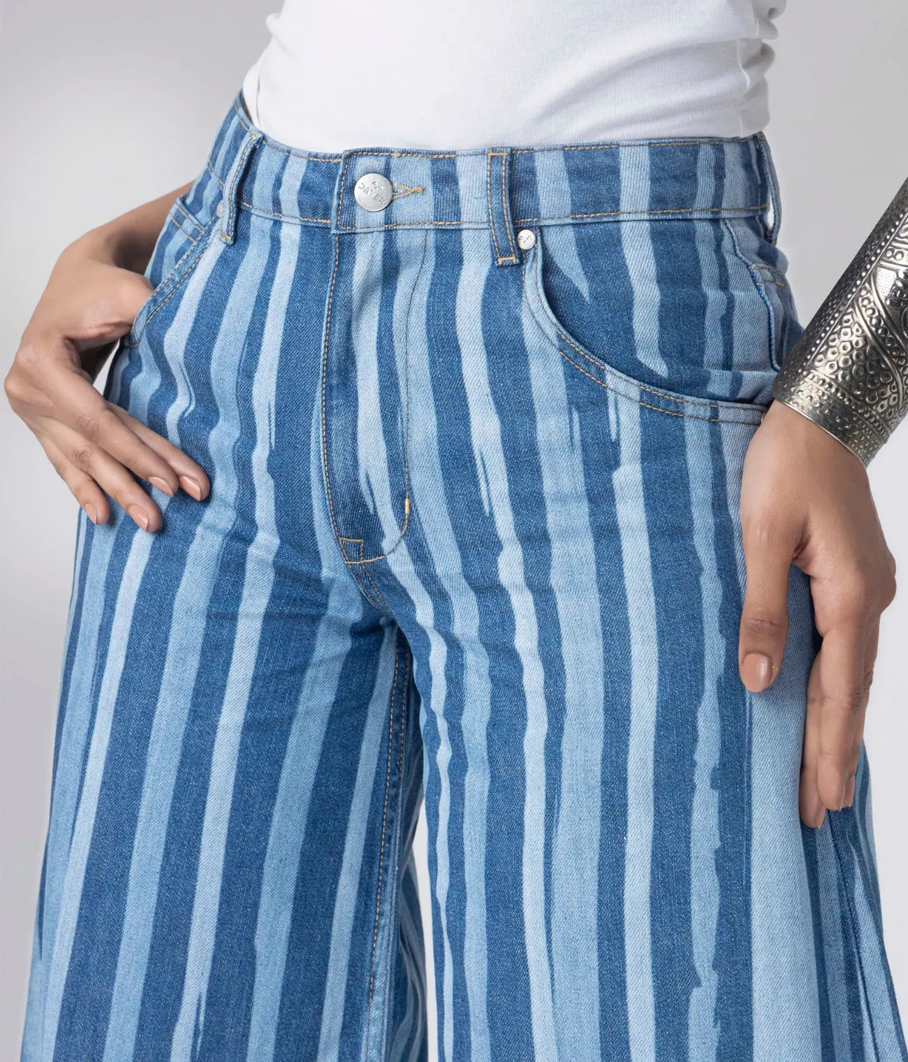 Wide Leg Lazer Print Jeans