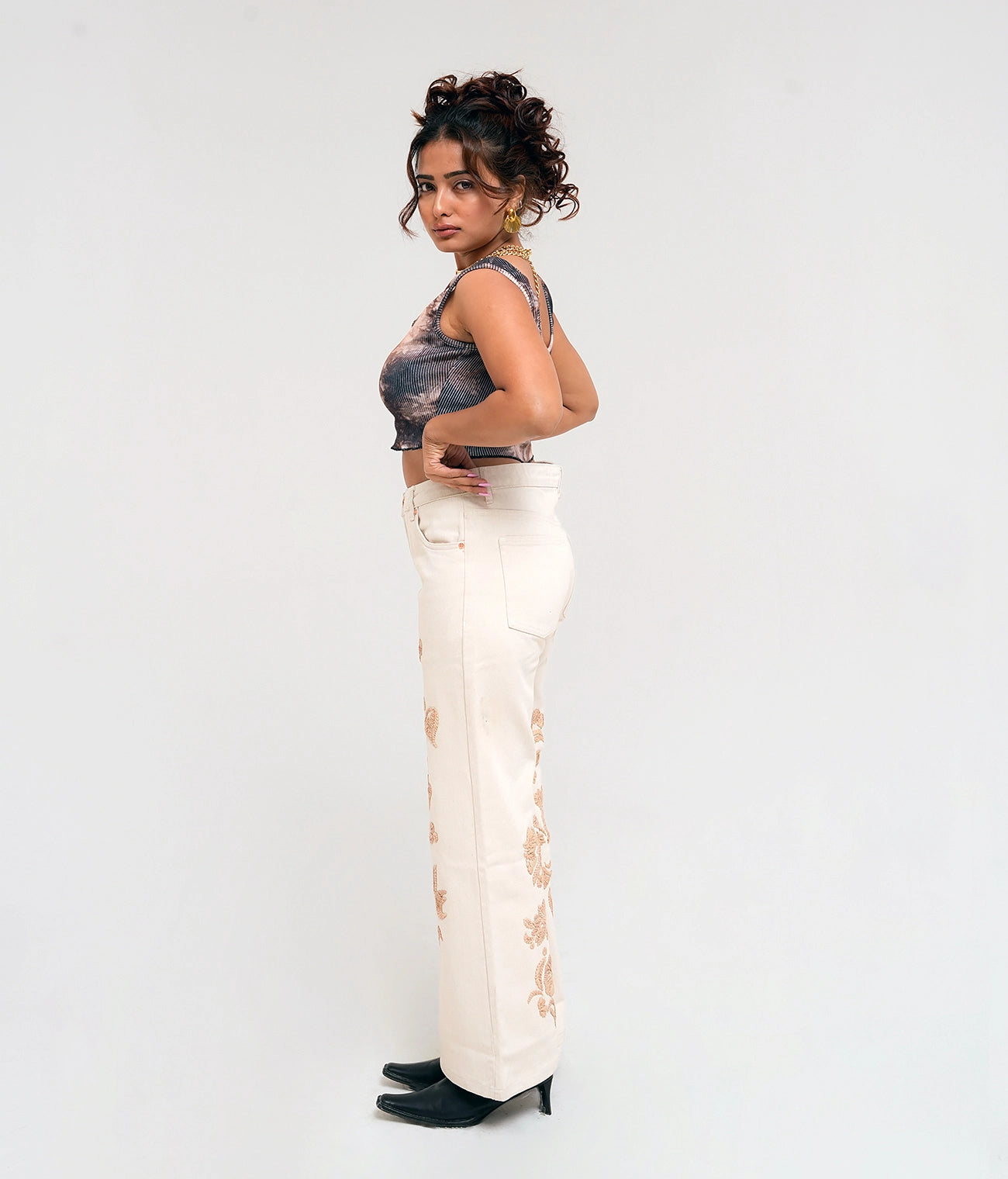 Women Embroidered Flared Jeans